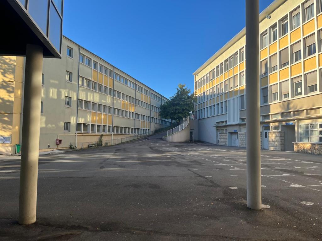 Agression au Collège des Ormeaux : plus de moyens et soutien aux équipes éducatives