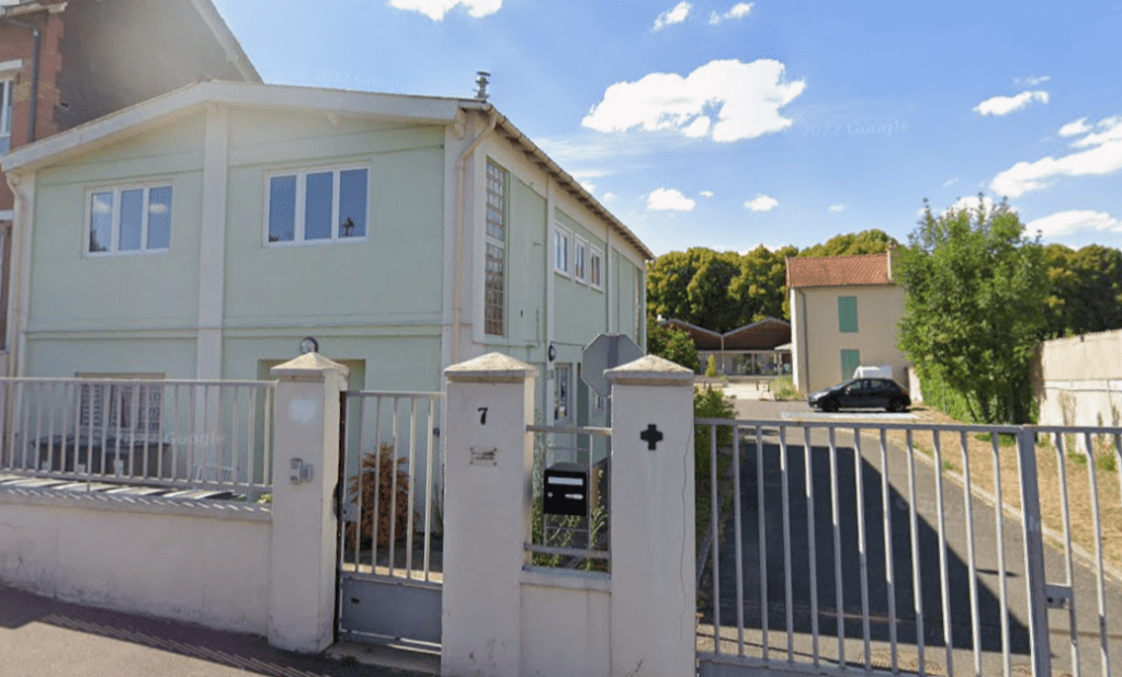 L&rsquo;Arrivée controversée de l&rsquo;école Saint-Roch soutenue par l&rsquo;extrême-droite