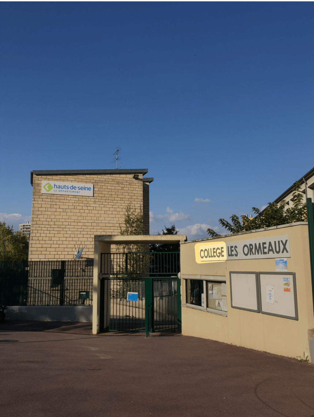 S’engager pour l’orientation des jeunes : un Forum des métiers réussi au collège Les&nbsp;Ormeaux